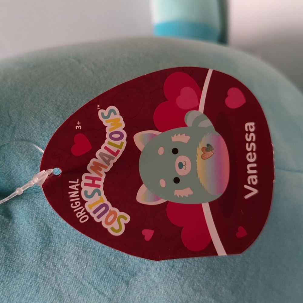 12" Vanessa The Blue Red Panda Squishmallow NWT - Picture 4 of 8